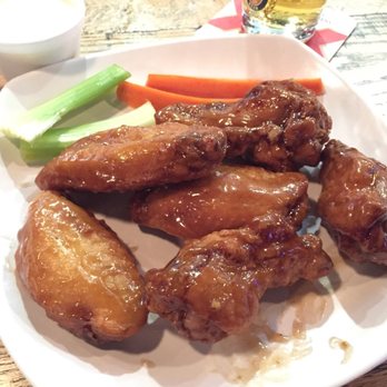 Hobnobbers - Extra crispy Honey Garlic Wings. Delicious. - Beer, Wine & Spirits Near Me - Sycamore, Illinois