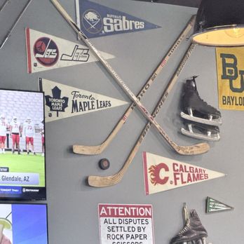 Hilltop Tavern - Decor - American Near Me - Woodway, Texas
