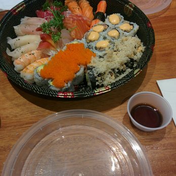 Ai Sushi - 40pcs sashimi, sushi, and Maki for $28. Poor sashimi quality. They give you plastic lids to eat from. - Sushi Bars Near Me - Markham, Ontario