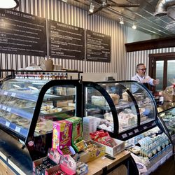 La Boutique French Deli & Market - Deli counter