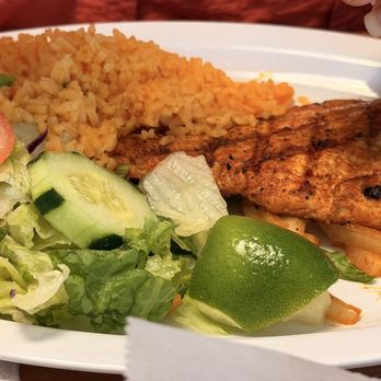 Sara’s Kitchen - Pechuga a la plancha - Mexican Near Me - Houston, Texas