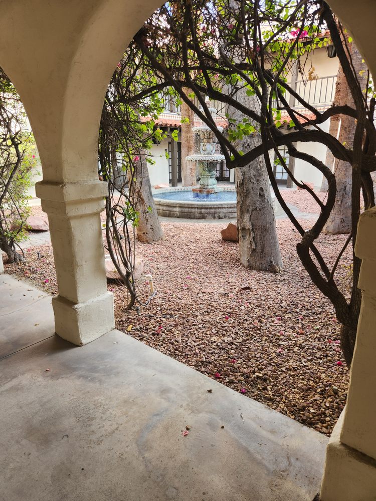 Sterling's Palm Springs Massage Logo