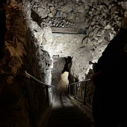 Wonderland Cave - Spooky entrance