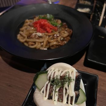 Kan Sushi - Sushi Bars Near Me - Honolulu, Hawaii