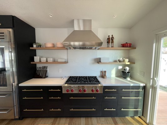 San Leandro Kitchen Redesign - East Bay Kitchen complete redesign with roof and structural changes - From Conception to completion. We supported and planned from day 1. Driving the project from loose ideas, through the design process, city approvals, and finally the completion.