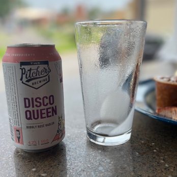 Central BBQ - Disco Queen Rose - Barbeque Near Me - Memphis, Tennessee