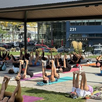 Fort Lee Commons - Yoga in the Park - 09/27/2025 - Parks Near Me - Fort Lee, New Jersey Fort Lee Commons - Yoga in the Park - 09/27/2025 - Parks Near Me - Fort Lee, New Jersey