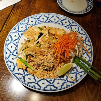 Chang Noi Thai - Thai Near Me - Staten Island, New York