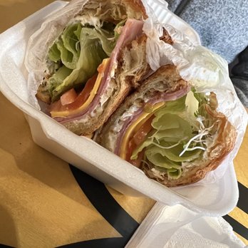 D' Volada - Croissant sandwich - Coffee & Tea Near Me - Rosarito, BCN