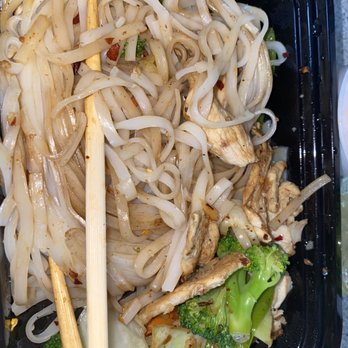 Thai 2 Go - Garlic Chicken - Thai Near Me - Dallas, Texas Thai 2 Go - Garlic Chicken - Thai Near Me - Dallas, Texas