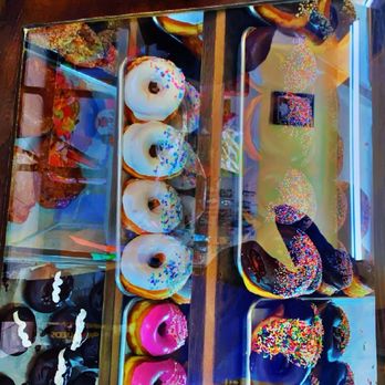 La Estrella Panaderia - Pastry case - Bakeries Near Me - Mesa, Arizona