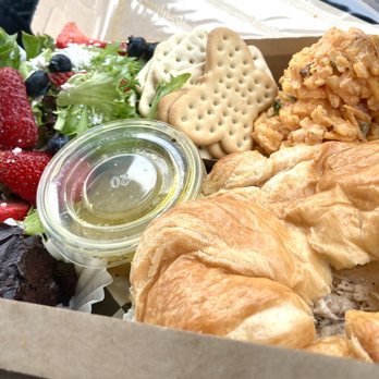 The Cottage Caterer - Cottage Classic lunch - Caterers Near Me - Guntersville, Alabama The Cottage Caterer - Cottage Classic lunch - Caterers Near Me - Guntersville, Alabama