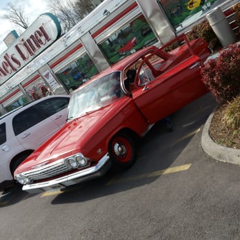 Mel's Diner - Diners Near Me - Pigeon Forge, Tennessee
