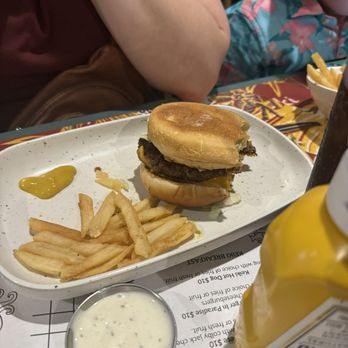 Cheeseburger In Paradise - Burgers Near Me - Honolulu, Hawaii Cheeseburger In Paradise - Burgers Near Me - Honolulu, Hawaii