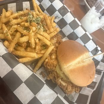 Maxie's - Chicken sandwich - Breakfast & Brunch Near Me - Las Vegas, Nevada