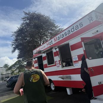 Leonard's Pearlridge Malasada Mobile - Desserts Near Me - Aiea, Hawaii Leonard's Pearlridge Malasada Mobile - Desserts Near Me - Aiea, Hawaii