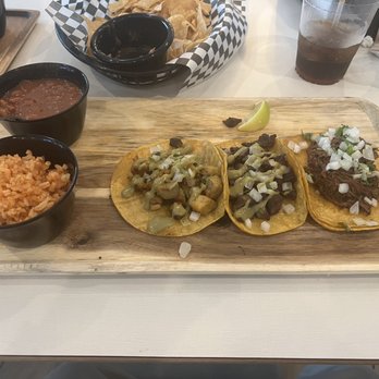 Tacos Barbon - 3 taco lunch special - Tacos Near Me - Goodyear, Arizona