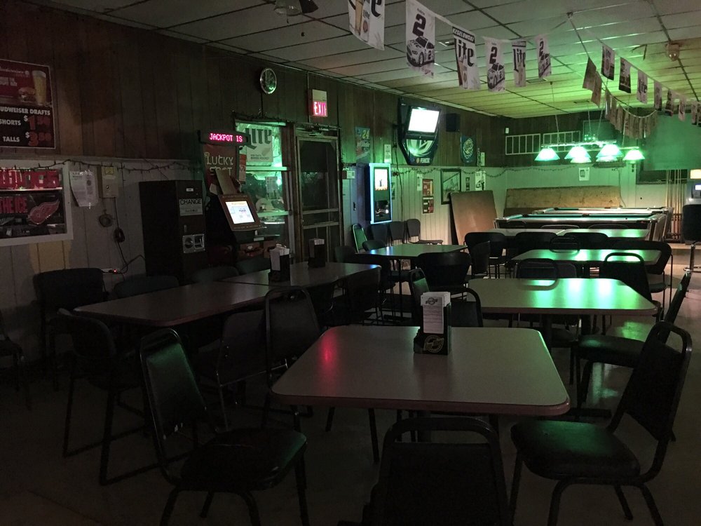 SUGARBOWL BAR & GRILL 38 Photos & 10 Reviews 904 Washington Ave, Kalamazoo, Michigan Dive