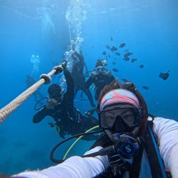 Big Kahuna Water Sports - Instructor Dray taking a underwater selfie with us