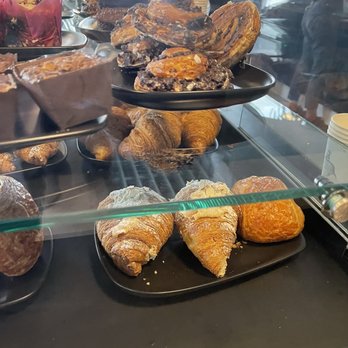 The Boy & The Bear - Coffee & Tea Near Me - Pasadena, California