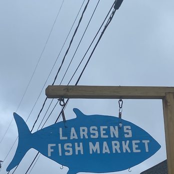 Larsen's Fish Market - Outside. - Seafood Markets Near Me - Chilmark, Massachusetts