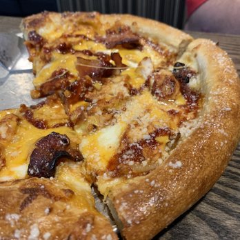 Mellow Mushroom Orlando - BBQ chicken pizza - Pizza Near Me - Orlando, Florida Mellow Mushroom Orlando - BBQ chicken pizza - Pizza Near Me - Orlando, Florida