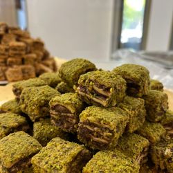Sultan Nut House - Premium Pistachio Treats