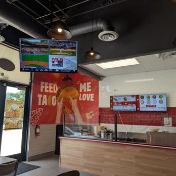 Pizza Twist - Pizza Near Me - Leander, Texas Pizza Twist - Pizza Near Me - Leander, Texas