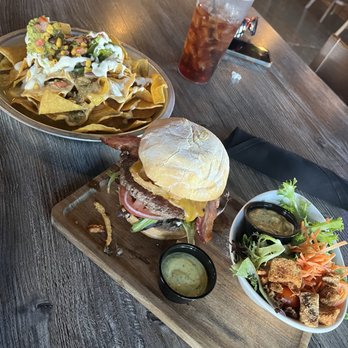 Saddle Mountain Brewing Company - Nachos; burger with side salad. - Bars Near Me - Goodyear, Arizona