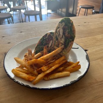 Father Knows Best - Grilled Slammin Chicken Sandwich - Bars Near Me - Brooklyn, New York