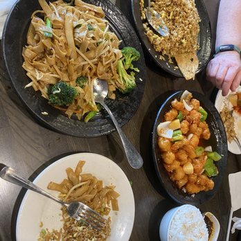 Jun Dynasty - Beef Chow Fun, Egg Fried Rice, Sweet and Sour Chicken - Szechuan Near Me - Tucson, Arizona