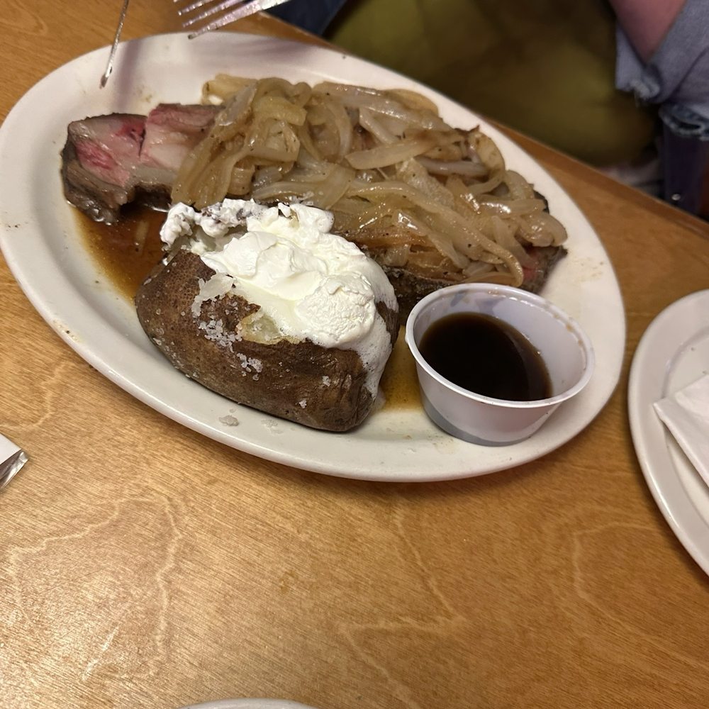 Texas Roadhouse - 6oz sirloin platter - Steakhouses Near Me - Downingtown, Pennsylvania Texas Roadhouse - 6oz sirloin platter - Steakhouses Near Me - Downingtown, Pennsylvania