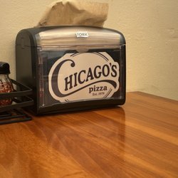 Chicago's Pizza - Atmosphere was cute