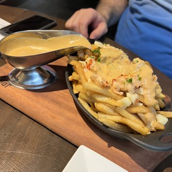 Lobster Burger Bar - Loaded Fries - Bars Near Me - Toronto, Ontario Lobster Burger Bar - Loaded Fries - Bars Near Me - Toronto, Ontario