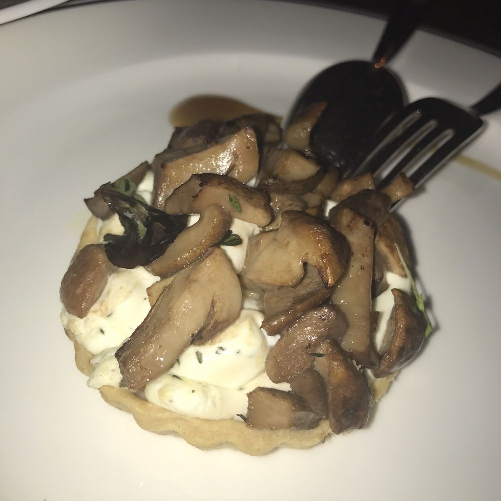 Antica Pesa - Mushroom tart - Italian Near Me - Brooklyn, New York Antica Pesa - Mushroom tart - Italian Near Me - Brooklyn, New York