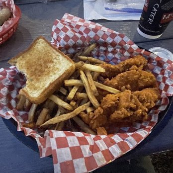 McDougal’s Chicken - Small basket - Sandwiches Near Me - Nashville, Tennessee McDougal’s Chicken - Small basket - Sandwiches Near Me - Nashville, Tennessee