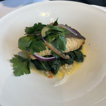 360 Restaurant - Salmon - Canadian (New) Near Me - Toronto, Ontario