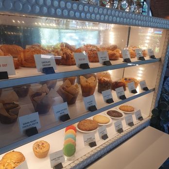 Dripp - Inside - Coffee & Tea Near Me - Fullerton, California