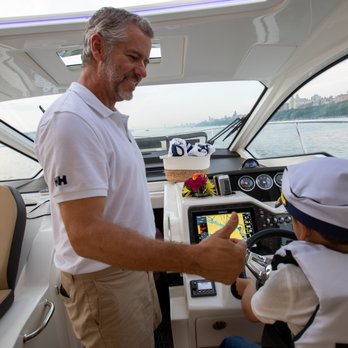 Big Apple Charters - Getting boat driving lessons with Captain Michael - Boat Charters Near Me - New York, New York Big Apple Charters - Getting boat driving lessons with Captain Michael - Boat Charters Near Me - New York, New York
