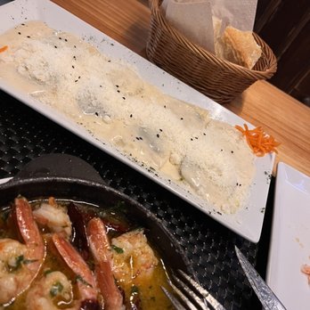 El Sur - Ravioli w/ spinach & cream sauce + Garlic shrimp w/ bread - Tapas Bars Near Me - Madrid, M