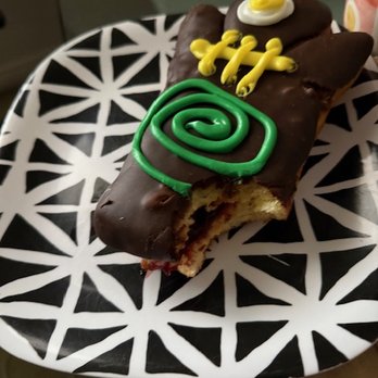 Voodoo Doughnut - Bakeries Near Me - Los Angeles, California
