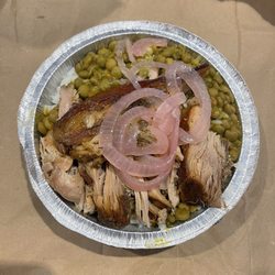 Sabor Latino Restaurant - Pernil y arroz con gandules