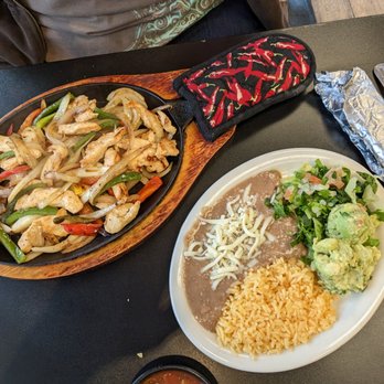 Mi Pueblito Mexican Cafe - Chicken Fajitas - Mexican Near Me - Caldwell, Idaho