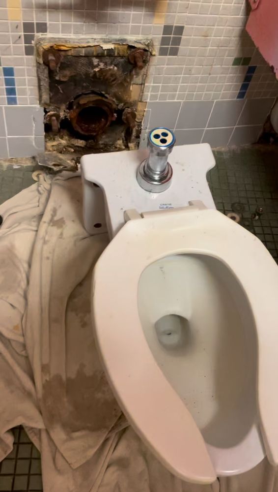 Slide of E & E Plumbing and Drains