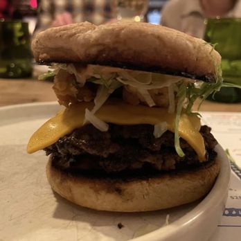 Winsor House - Oysterman Burger + fried oyster - Pubs Near Me - Duxbury, Massachusetts