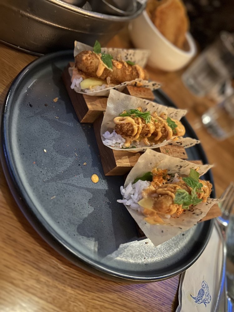 Earls Kitchen + Bar