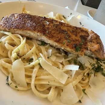Fountain Grill - Alfredo with grilled salmon( ask for it, they will sub out the chicken for salmon) - American Near Me - Ashburn, Virginia Fountain Grill - Alfredo with grilled salmon( ask for it, they will sub out the chicken for salmon) - American Near Me - Ashburn, Virginia