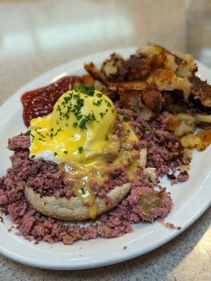 Photo of Silver Grill Cafe - Fort Collins, CO, US. Corned beef Benedict