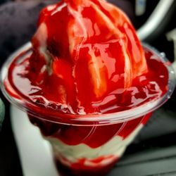 Pautler's Drive-In - Pautler's Drive-In Large Strawberry Sundae