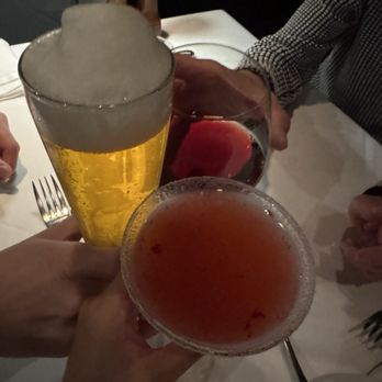 Smitty's Grill - Craftsman 1903 beer, Pinot Noir, and Raspberry Lemon Drop - American Near Me - Pasadena, California Smitty's Grill - Craftsman 1903 beer, Pinot Noir, and Raspberry Lemon Drop - American Near Me - Pasadena, California